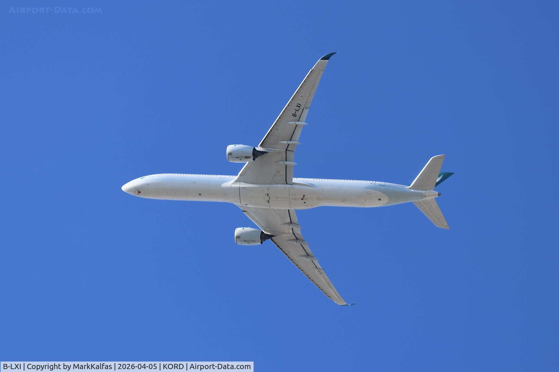 B-LXI, 2019 Airbus 350-1041, c/n 262, A35K Cathay Pacific Airbus 350-1041 B-LXI departing 28R KORD