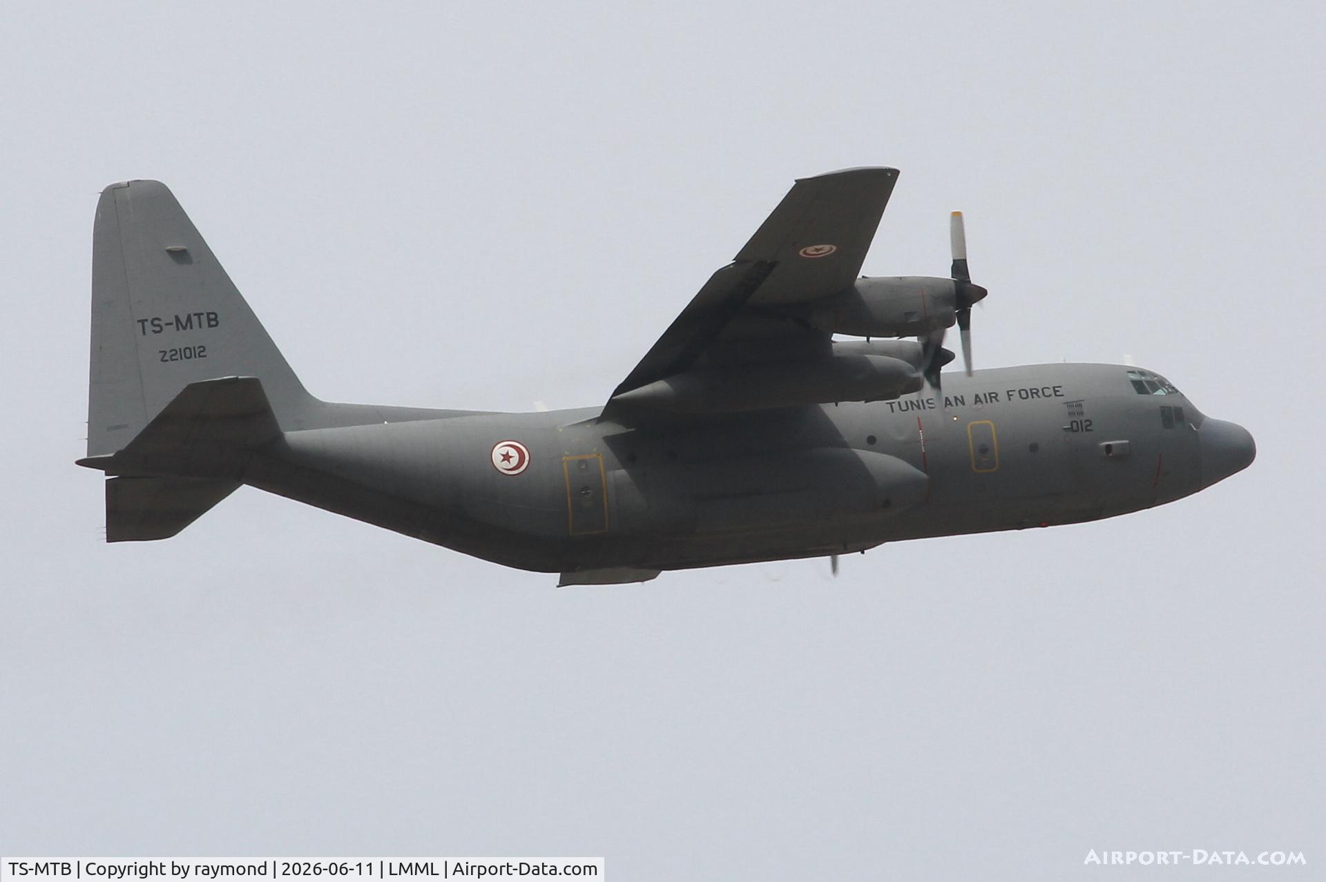 TS-MTB, Lockheed C-130H Hercules, c/n 382-5021, Lockheed C-130H Hercules reg Z21012 TS-MTB of Tunisian Air Force climbing out of RW31 departing Malta.