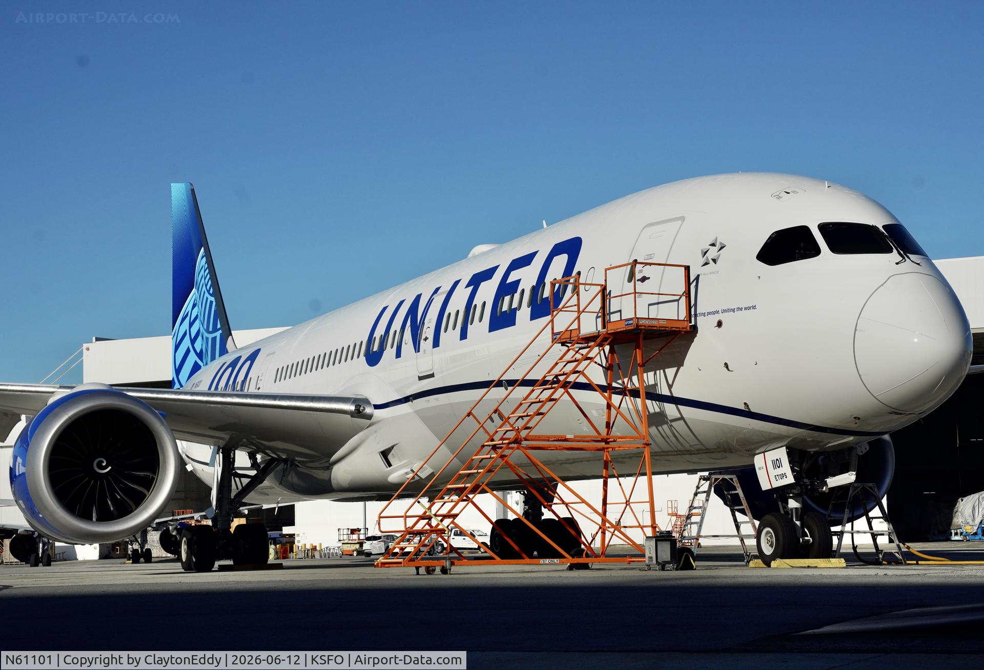 N61101, 2025 Boeing 787-9 Dreamliner Dreamliner, c/n 68647 l/n 1267, SFO 2026