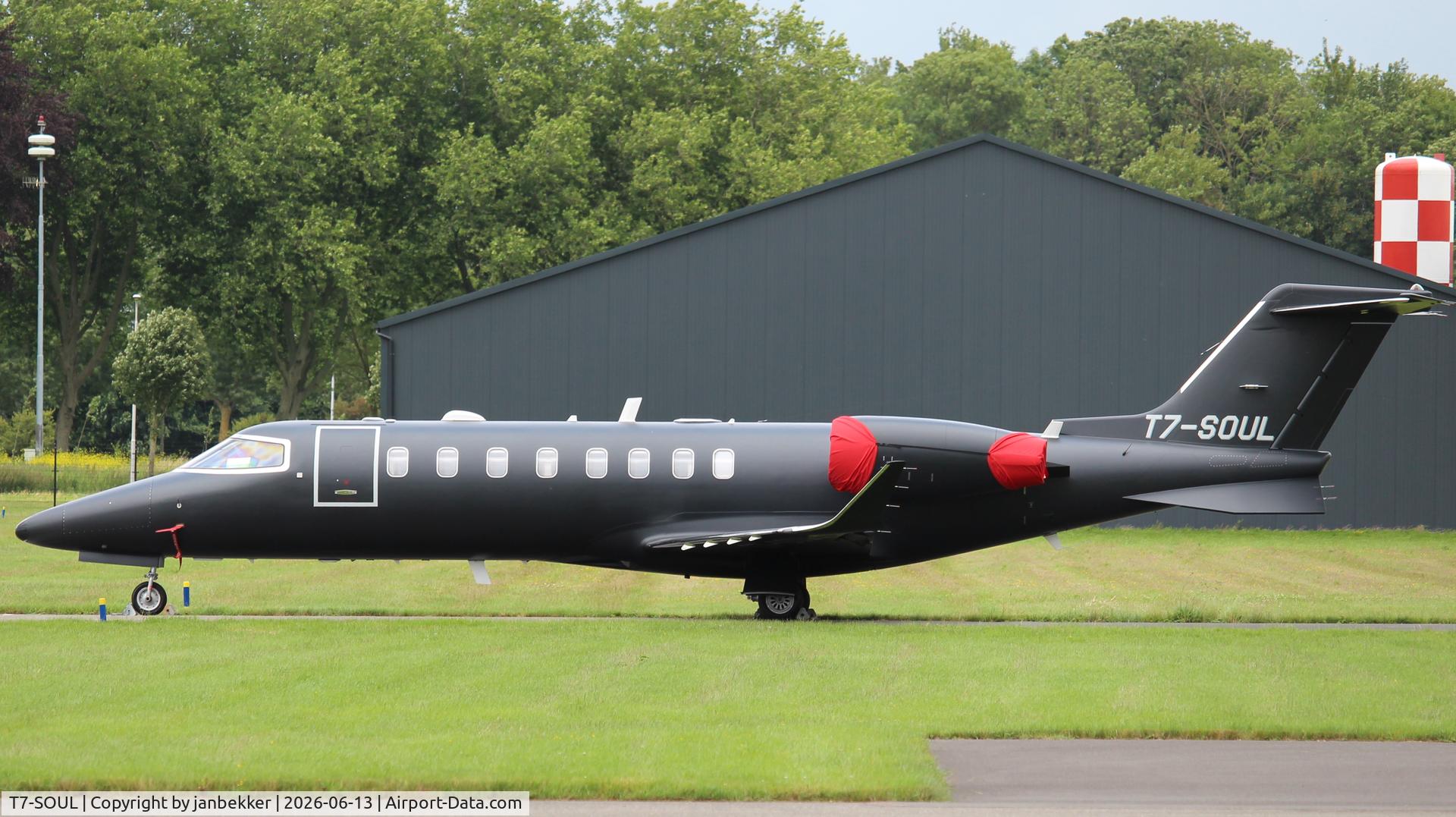 T7-SOUL, , Airport Lelystad. Just got a new livery