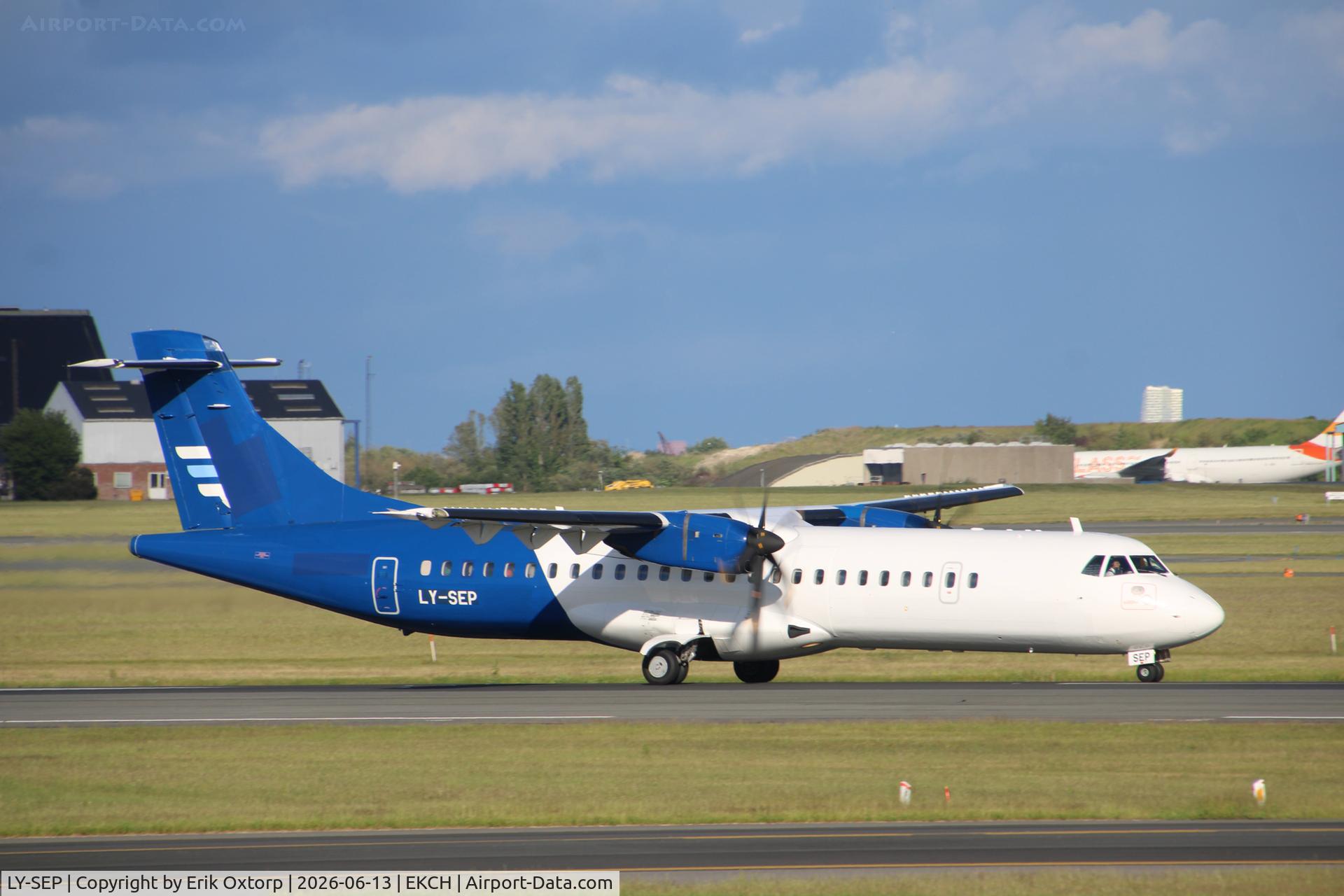 LY-SEP, 2008 Aérospatiale ATR-72-500, c/n 778, LY-SEP takeoff rw 22R