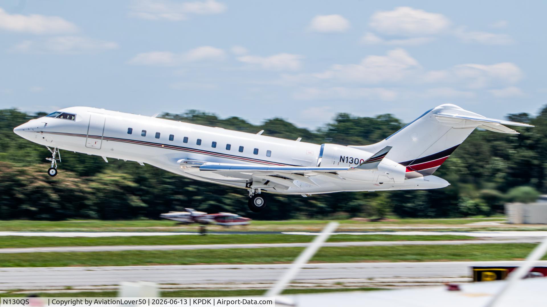 N130QS          , 1999 Boeing 737-7BC BBJ, c/n 30330 l/n 415, NetJets Global 5000