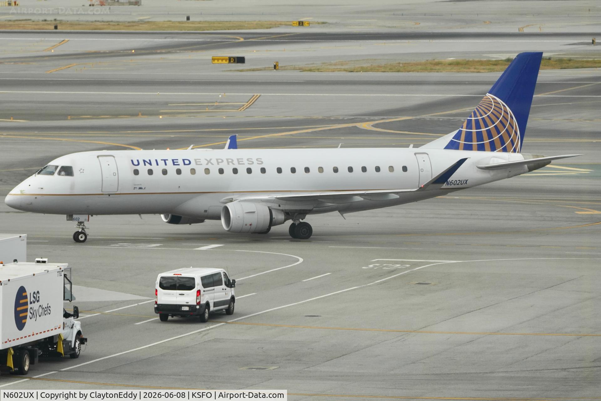N602UX, 2019 Embraer ERJ-175LL (ERJ-170-200LL), c/n 17000795, Sky Terrace SFO 2026. 