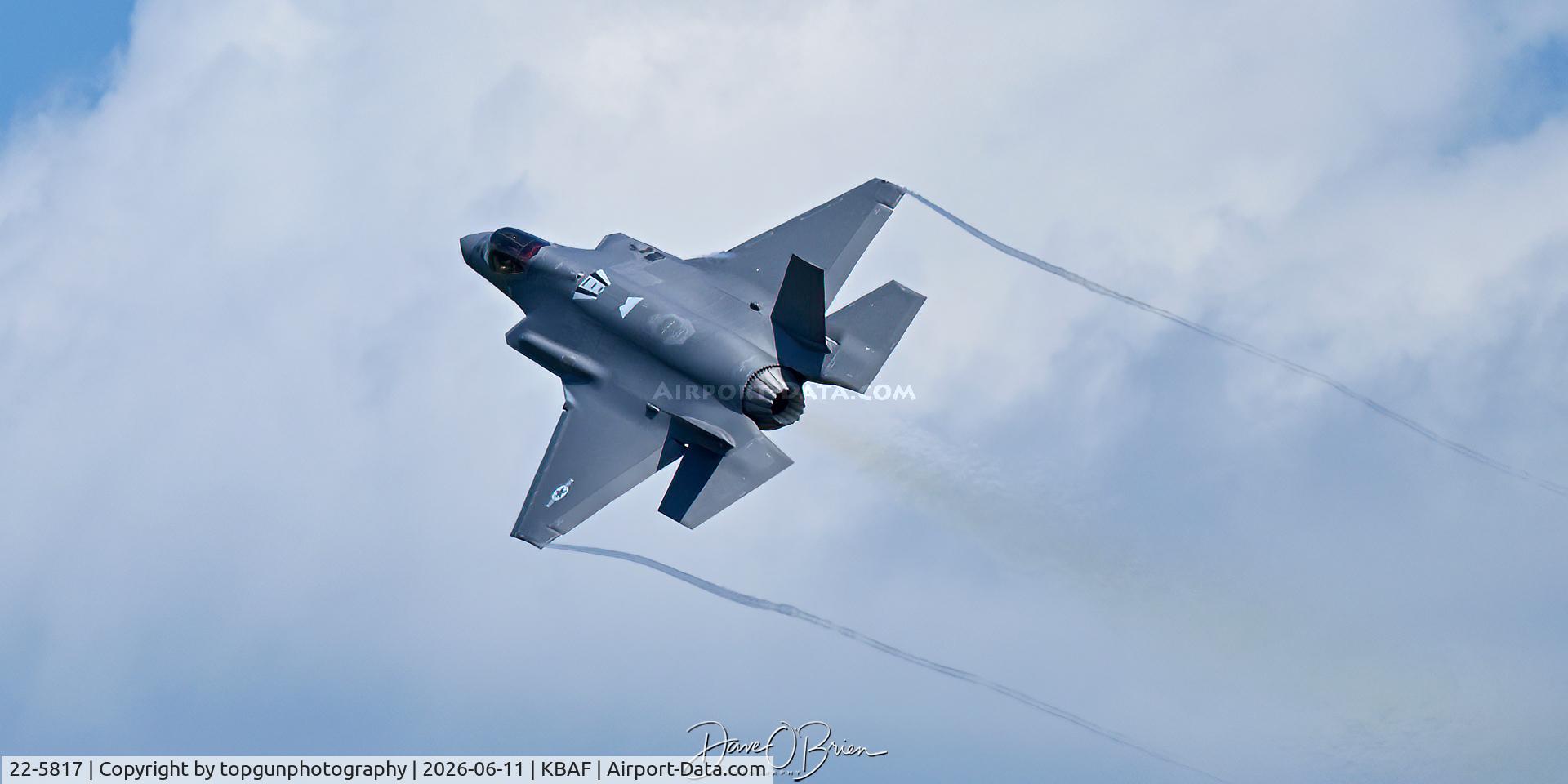22-5817, 2023 Lockheed Martin F-35A Lightning II, c/n 22-5817 l/n AF-480, HAWK24 pulling up at the EOR