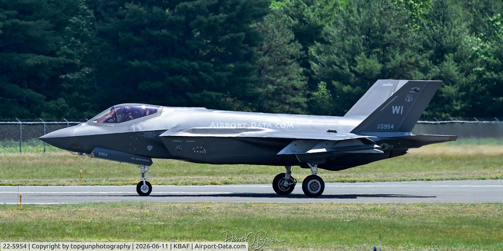 22-5954, 2023 Lockheed Martin F-35A Lighting II, c/n 22-5954 l/n AF-437, HAWK23 rolling out after landing
