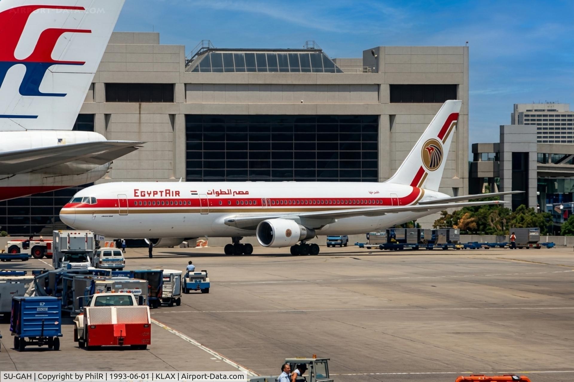 SU-GAH, 1984 Boeing 767-266/ER, c/n 23178, SU-GAH 1984 B767-300 Egyptair