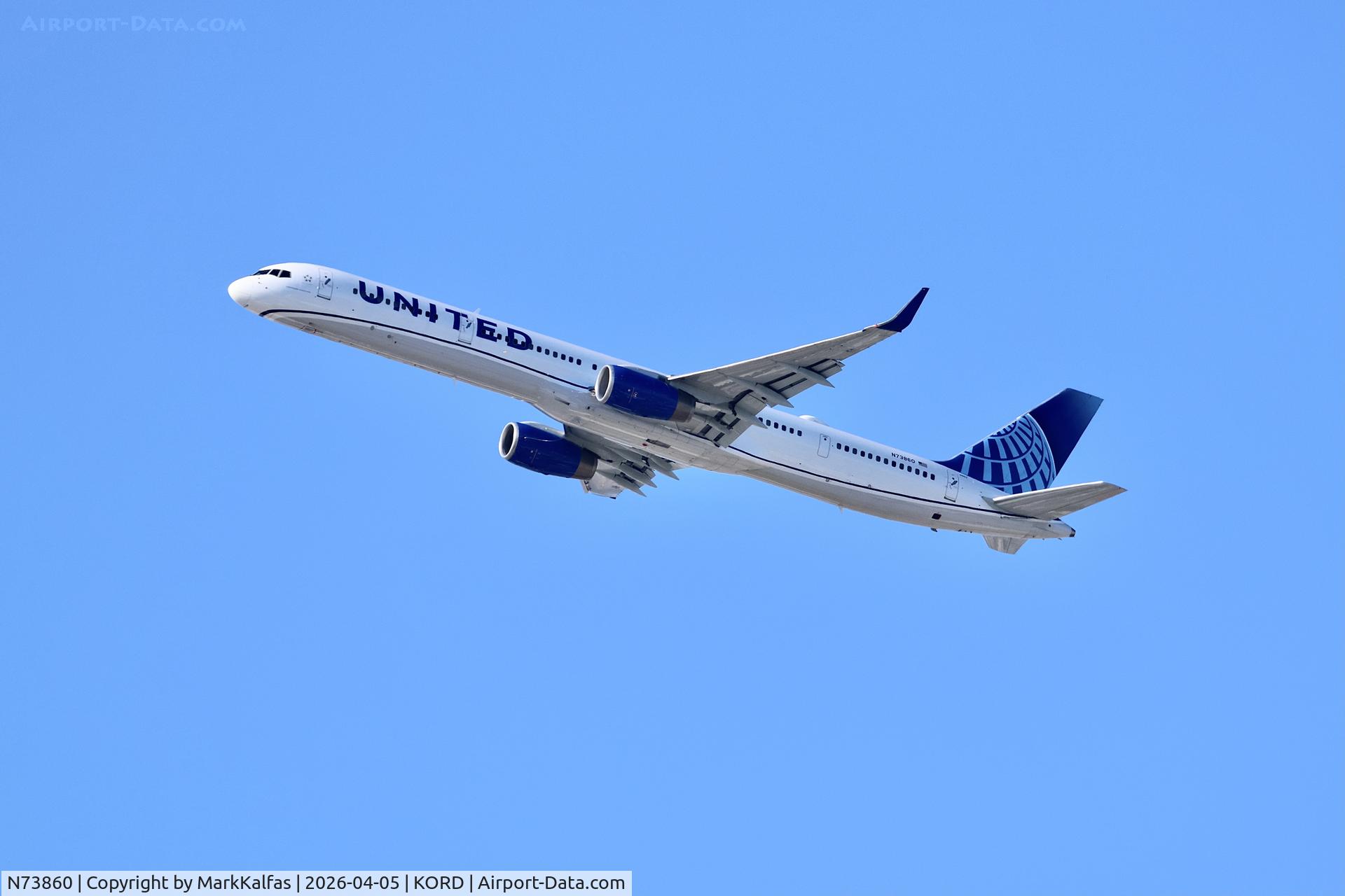 N73860, 2001 Boeing 757-33N, c/n 32584, B753 United Airlines Boeing 757-33N N73860  departing 28R KORD