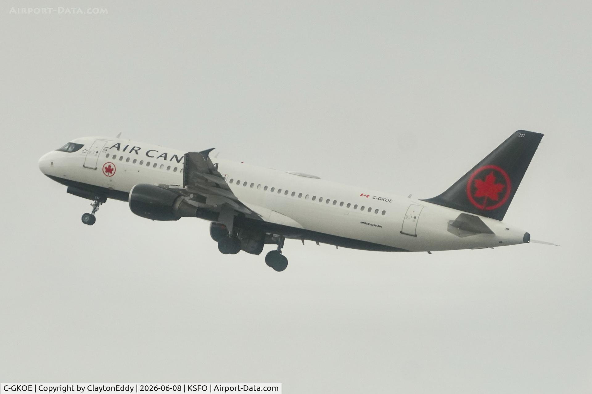 C-GKOE, 2002 Airbus A320-214, c/n 1874, Skky Terrace SFO 2026. 