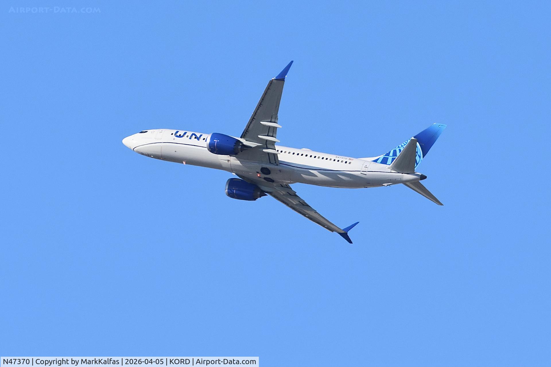 N47370, 2025 Boeing 737 MAX 8, c/n 68823 l/n 9140, B38M United Boeing 737 MAX 8 N47370 departing 28R KORD