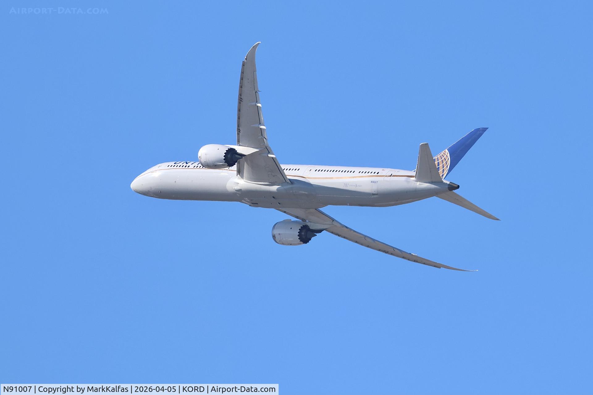 N91007, 2017 Boeing 787-10 Dreamliner Dreamliner, c/n 40929 l/n 548, B78X United Airlines Boeing 787-10 Dreamliner N91007 departing 28R KORD