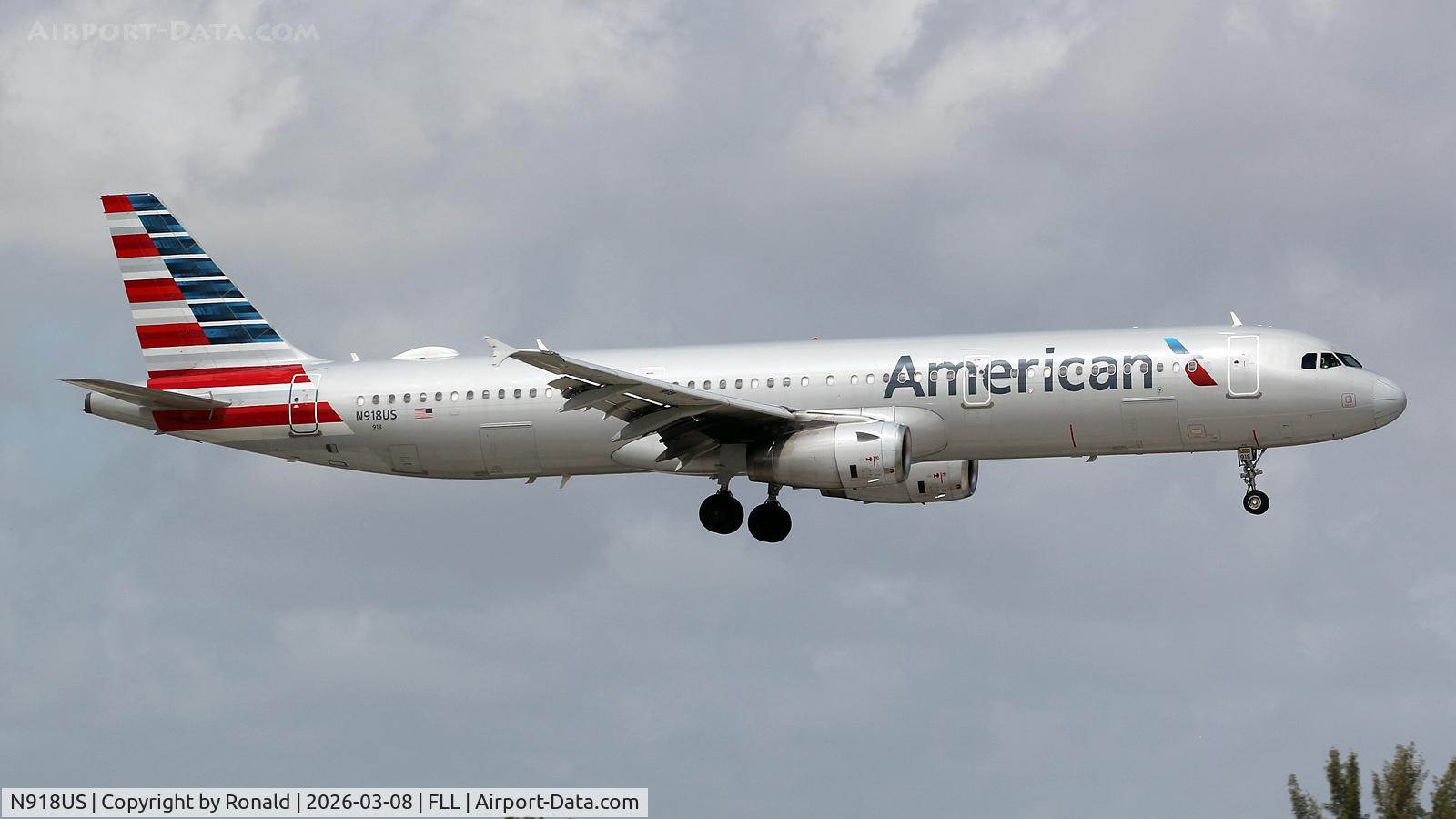 N918US, 2015 Airbus A321-231, c/n 6443, at fll