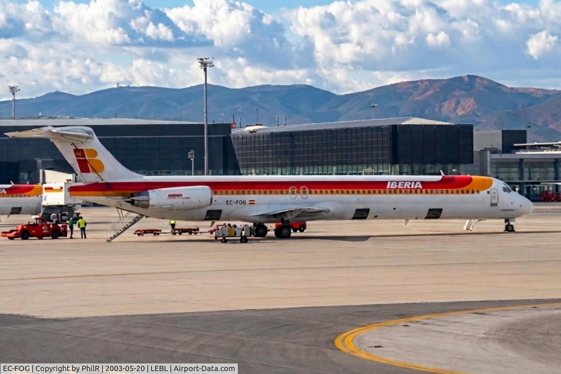 EC-FOG, 1992 McDonnell Douglas MD-88, c/n 53306, EC-FOG 1992 MD80 Iberia BCN
