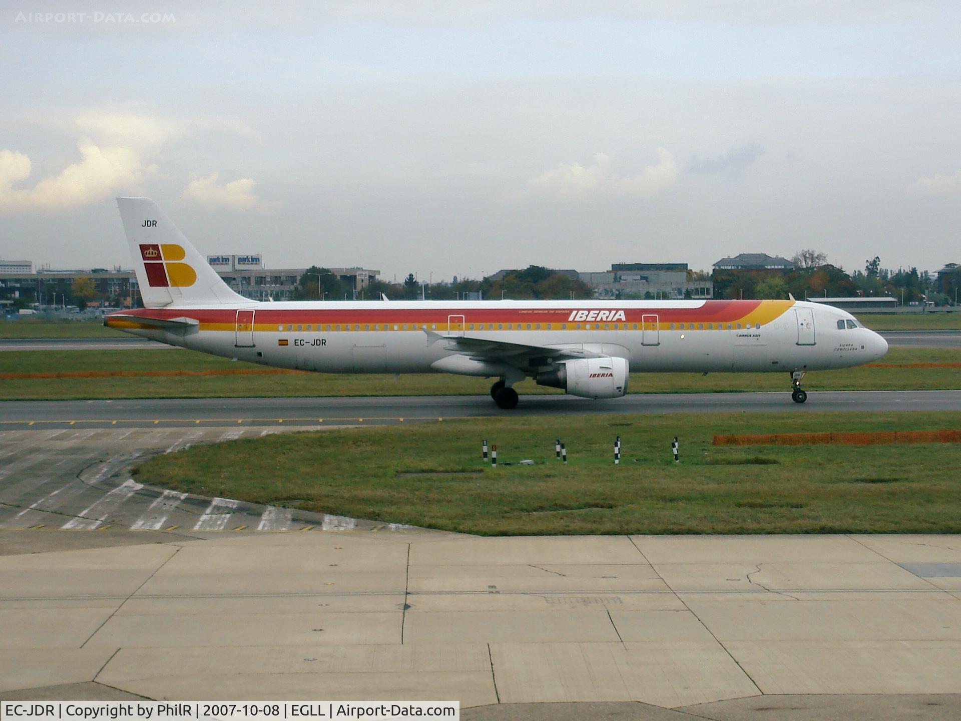 EC-JDR, 2005 Airbus A321-211, c/n 2488, EC-JDR 2005 A321-200 Iberia LHR