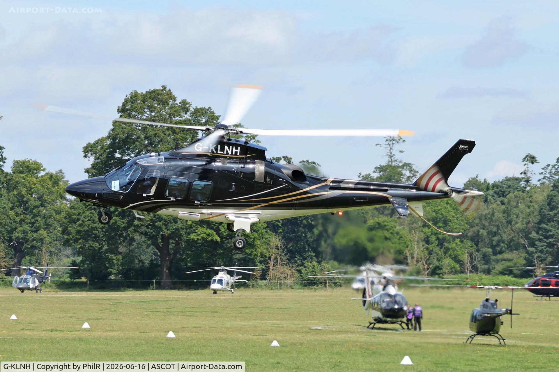 G-KLNH, 2016 AgustaWestland AW-109SP Grand New, c/n 22364, G-KLNH 2016 Leonardo AW109SP Grand New Ascot Heliport 
