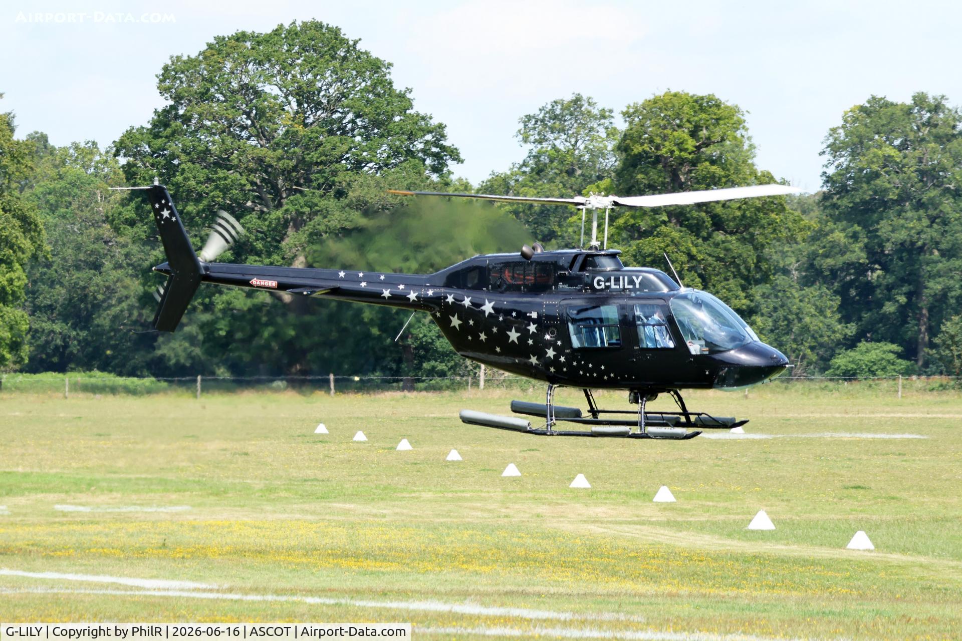 G-LILY, 1990 Bell 206B JetRanger III, c/n 4107, G-LILY 1990 Bell 206B Jet Ranger III Ascot Heliport 


