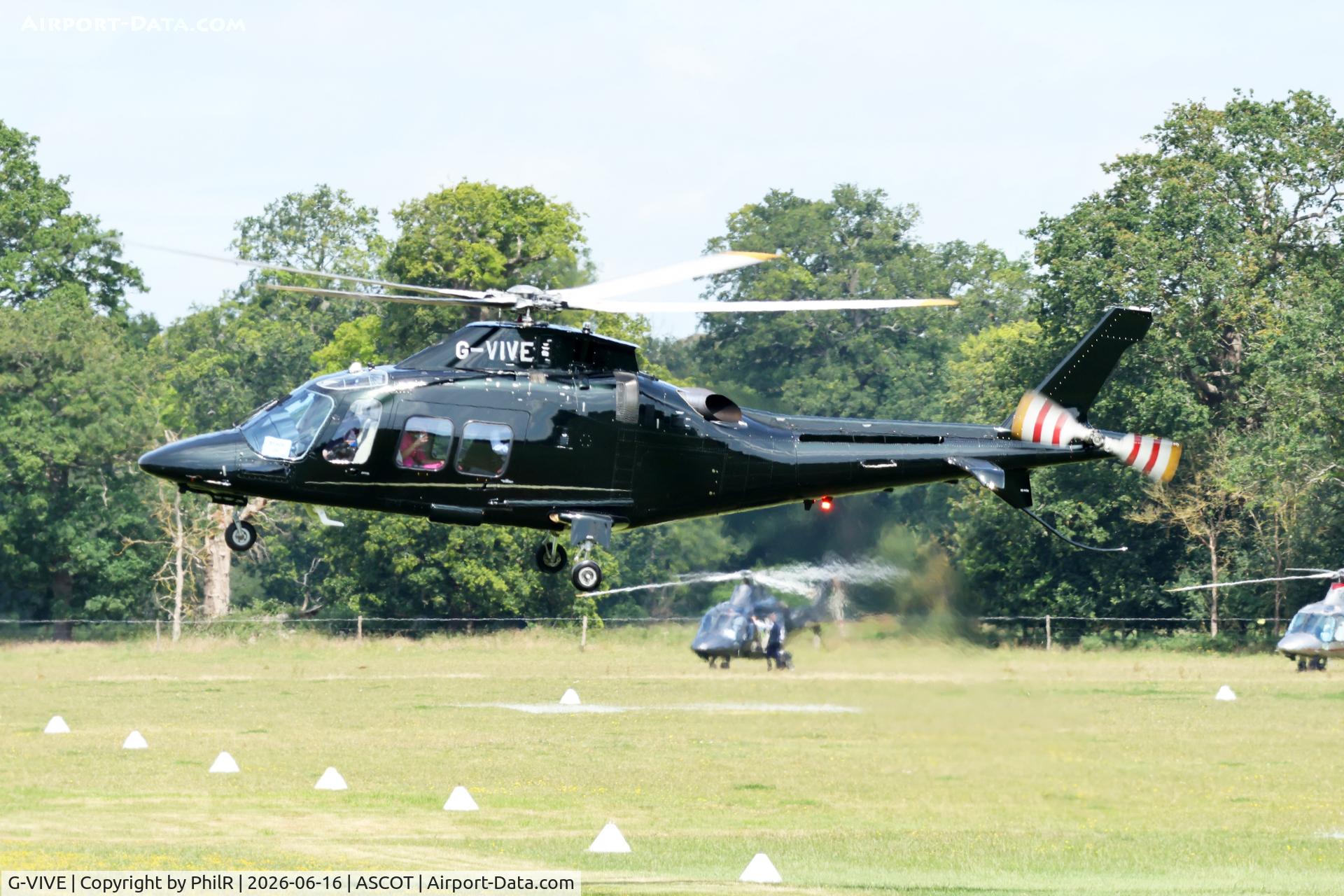 G-VIVE, 2019 Leonardo AW-109SP Grand New, c/n 22393, G-VIVE 2019 Leonardo AW109SP Grand New Ascot Heliport 
