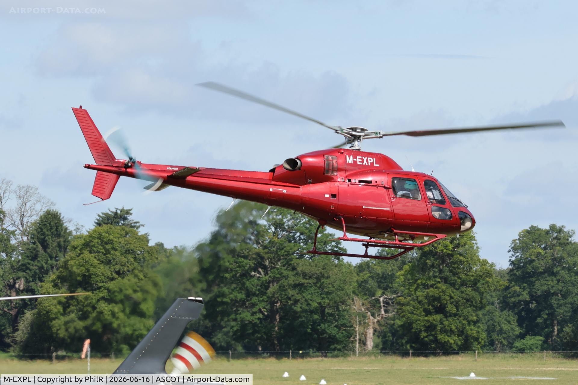 M-EXPL, 1999 Aerospatiale AS-355N Ecureuil 2, c/n 5667, M-EXPL 1999 Aérospatiale AS355N Ecureuil II Ascot Heliport 