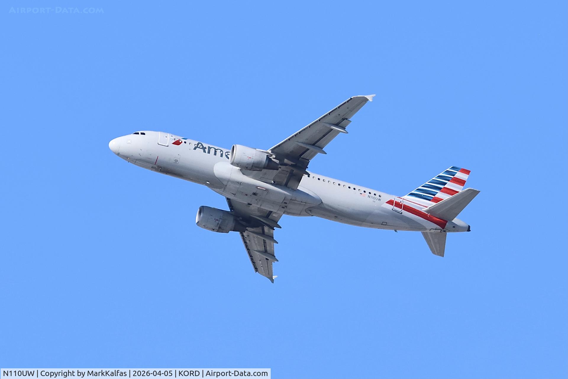 N110UW, 1999 Airbus A320-214, c/n 1112, A320 American Airbus 320-214 N110UW departing 27L KORD