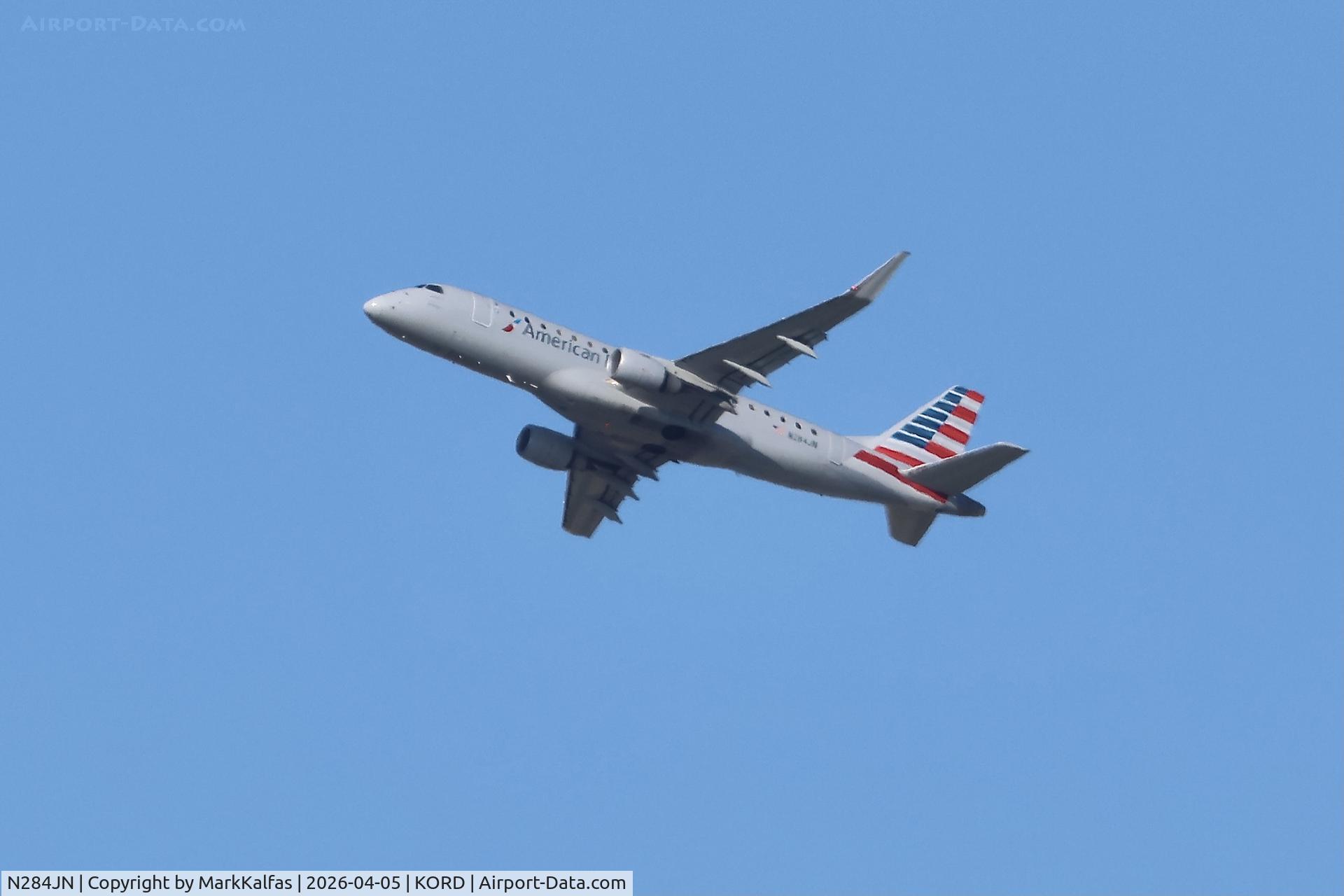 N284JN, 2019 Embraer 170LR (ERJ-170-200LR), c/n 17000822, E75L Envoy / American Eagle Embraer 175 LR N284JN departing 27L KORD