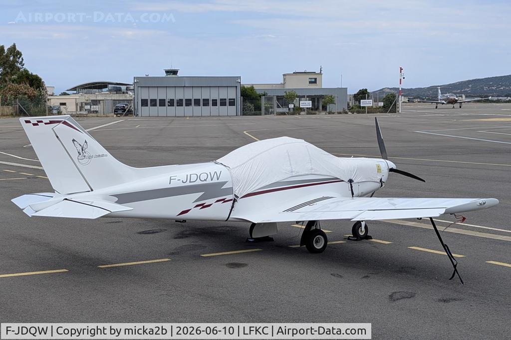 F-JDQW, Alpi Pioneer 300, c/n 397, Parked