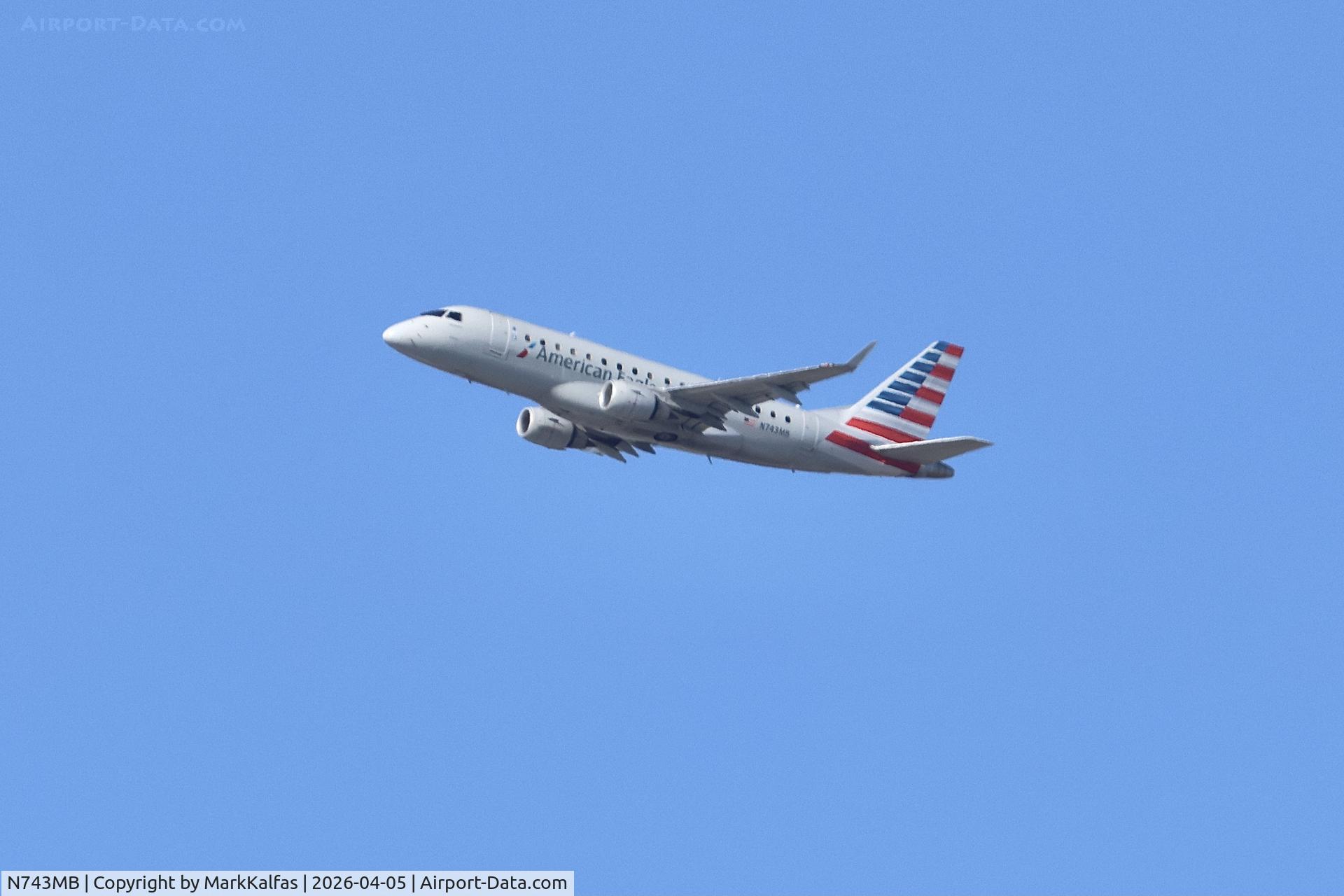 N743MB, 2006 Embraer ERJ-170-100 SE, c/n 17000143, E170 Envoy / American Eagle Embraer ERJ-170-100 SE N743MB departing 27L KORD