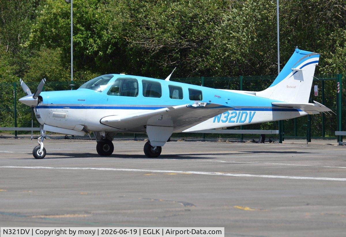 N321DV, Beechcraft A36, c/n E-2581, Beechcraft A36 Bonanza at Blackbushe. 