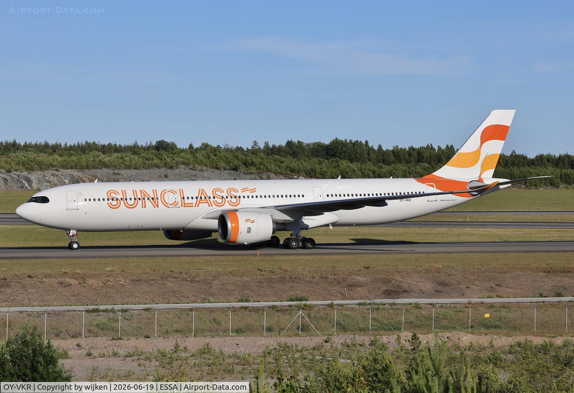 OY-VKR, 2026 Airbus A330-941N, c/n 2129, Twy W