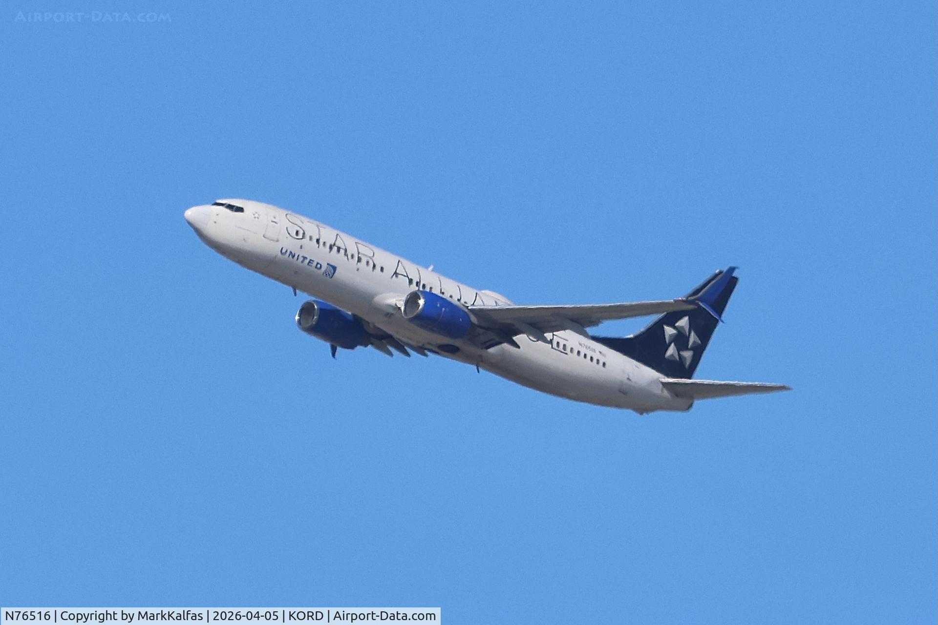 N76516, 2008 Boeing 737-824, c/n 37096, B738 United Airlines Boeing 737-824 N76516 departing 27L KORD