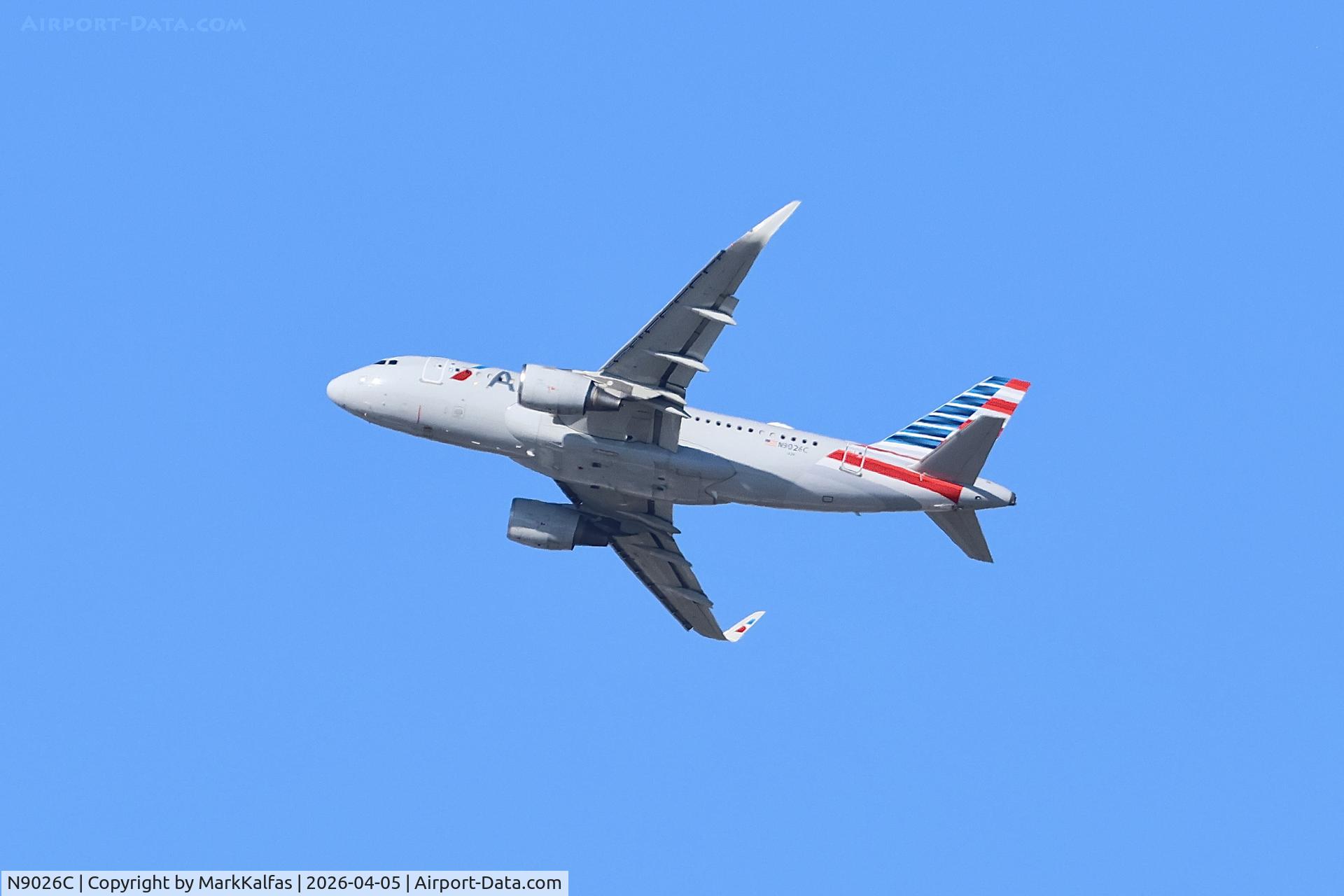 N9026C, 2015 Airbus A319-115, c/n 6429, A319 American Airbus 319-115 N9026C departing 27L KORD