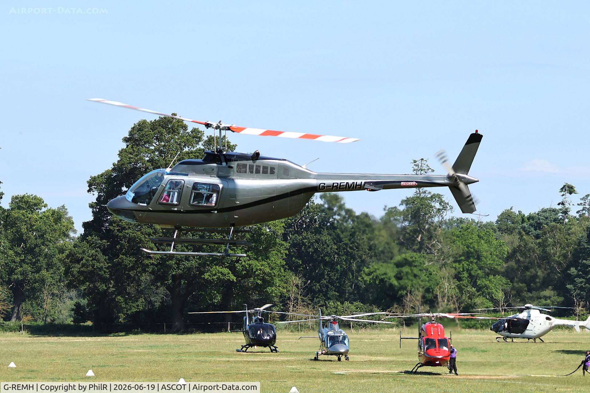 G-REMH, 2007 Bell 206B JetRanger III, c/n 4626, G-REMH 2007 Bell 206B Jet Ranger lll Ascot Heliport 
