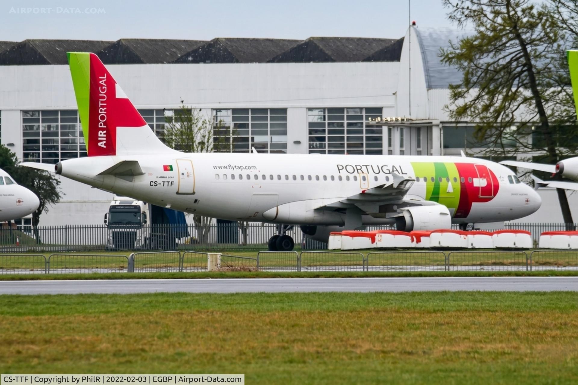 CS-TTF, 1998 Airbus A319-111, c/n 837, CS-TTF 1998 Airbus A319-100 TAP Kemble
