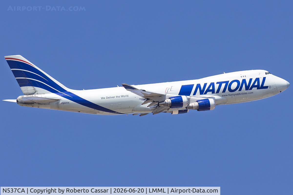 N537CA, Boeing 747-446F(SCD), c/n 33749, Runway 13