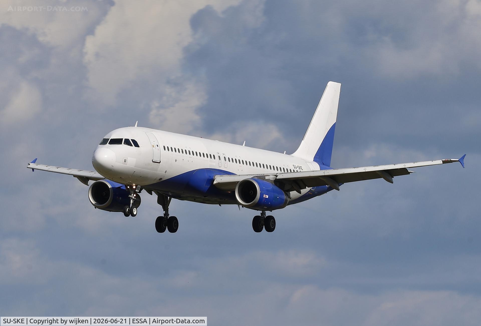 SU-SKE, 2008 Airbus A320-232, c/n 3618, Rwy 19L