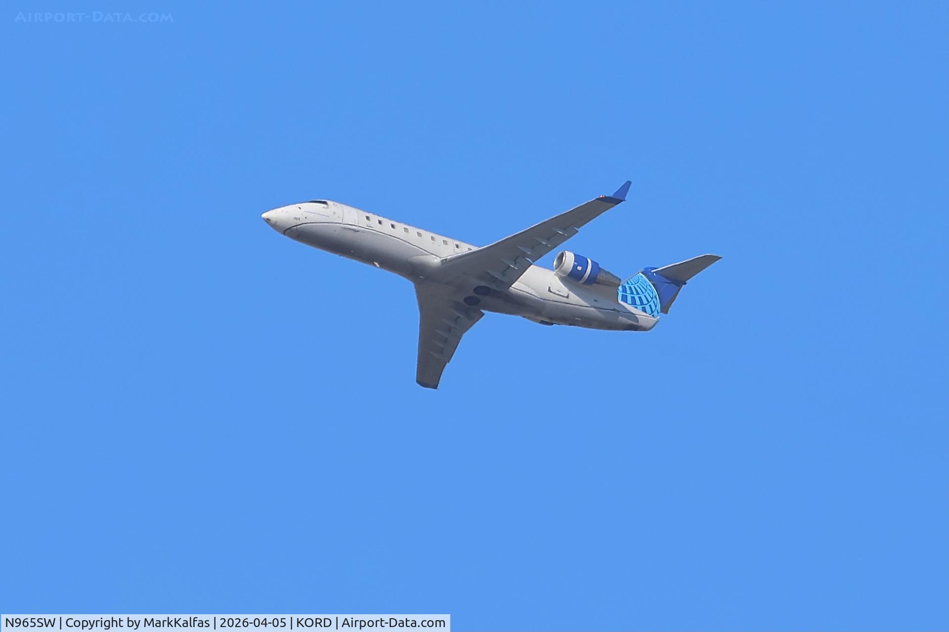 N965SW, 2003 Bombardier CRJ-200ER (CL-600-2B19), c/n 7871, CRJ2 SkyWest/United Express Bombardier CL-600-2B19 N965SW departing 27L KORD