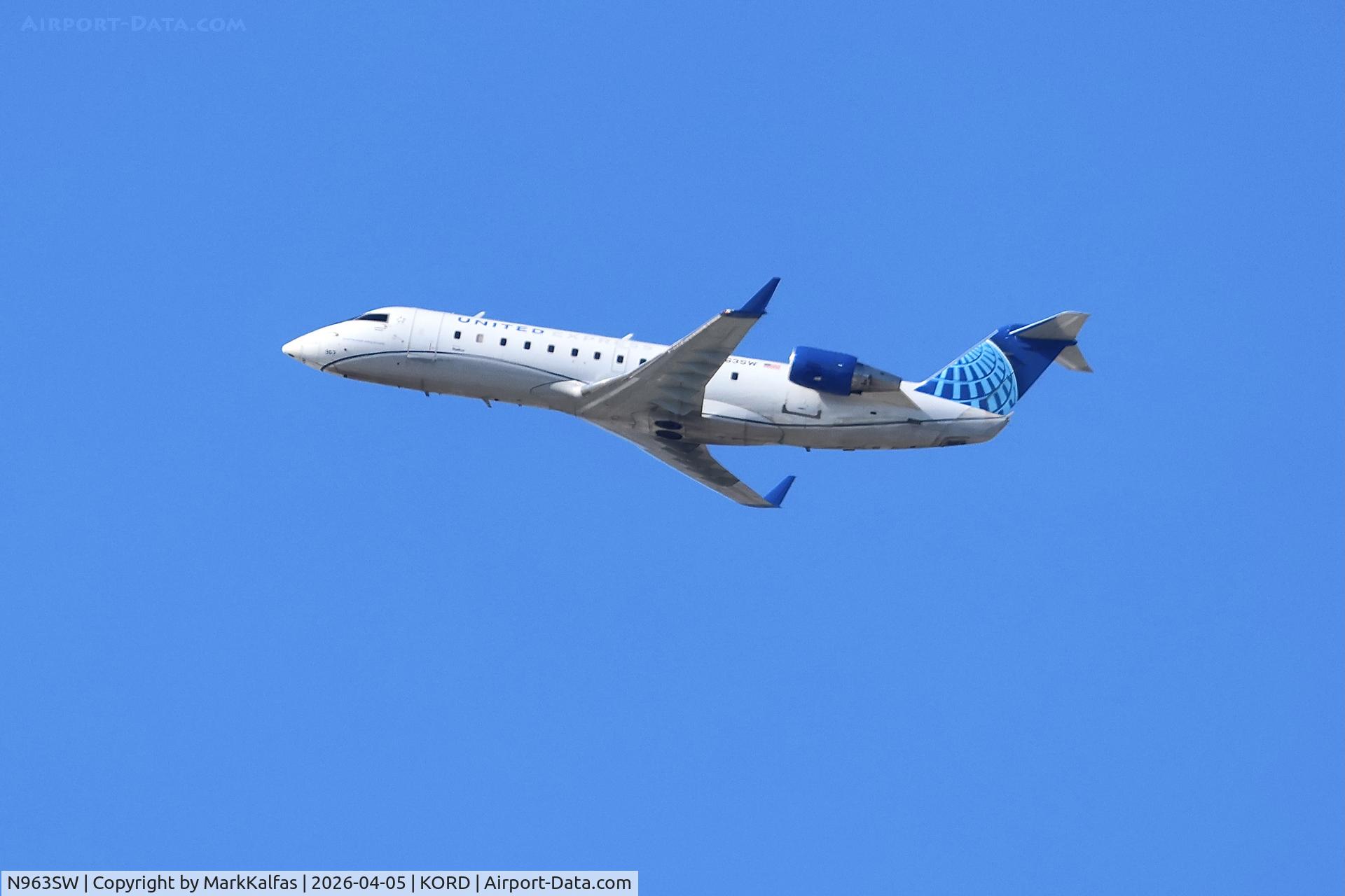 N963SW, 2003 Bombardier CRJ-200LR (CL-600-2B19), c/n 7865, CRJ2 SkyWest/United Express Bombardier CL-600-2B19 N965SW departing 27L KORD