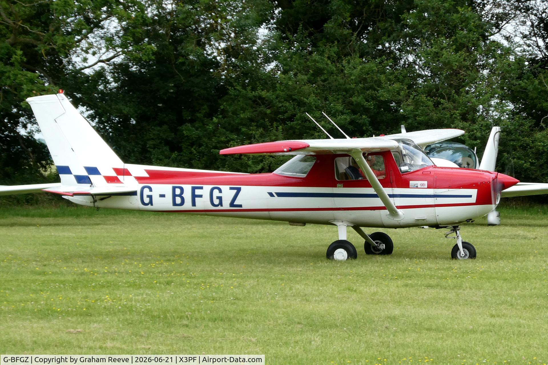 G-BFGZ, 1977 Reims Cessna FRA150M, c/n 0329, Just landed at Priory Farm for the 2026 Fathers Day Fly In.