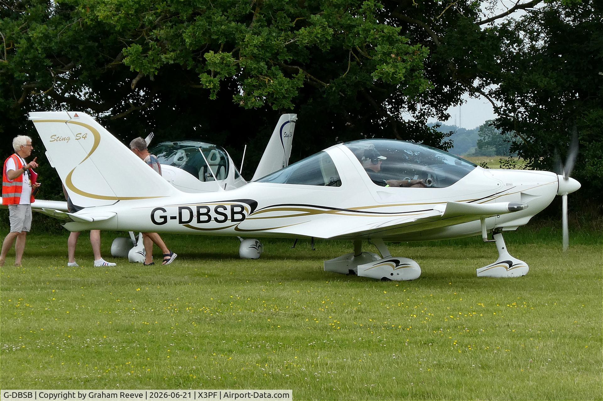 G-DBSB, 2019 TL Ultralight TL-2000 Sting Carbon S4, c/n LAA 347A-15628, Just landed at Priory Farm for the 2026 Fathers Day Fly In.