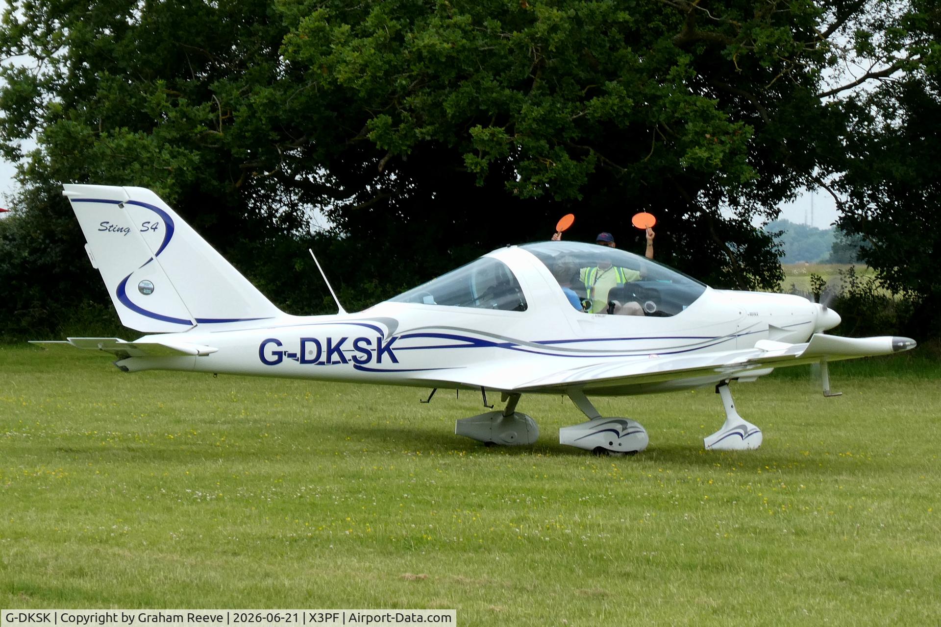G-DKSK, 2021 TL Ultralight TL-2000UK Sting Carbon S4, c/n LAA 347A-15775, Just landed at Priory Farm for the 2026 Fathers Day Fly In.