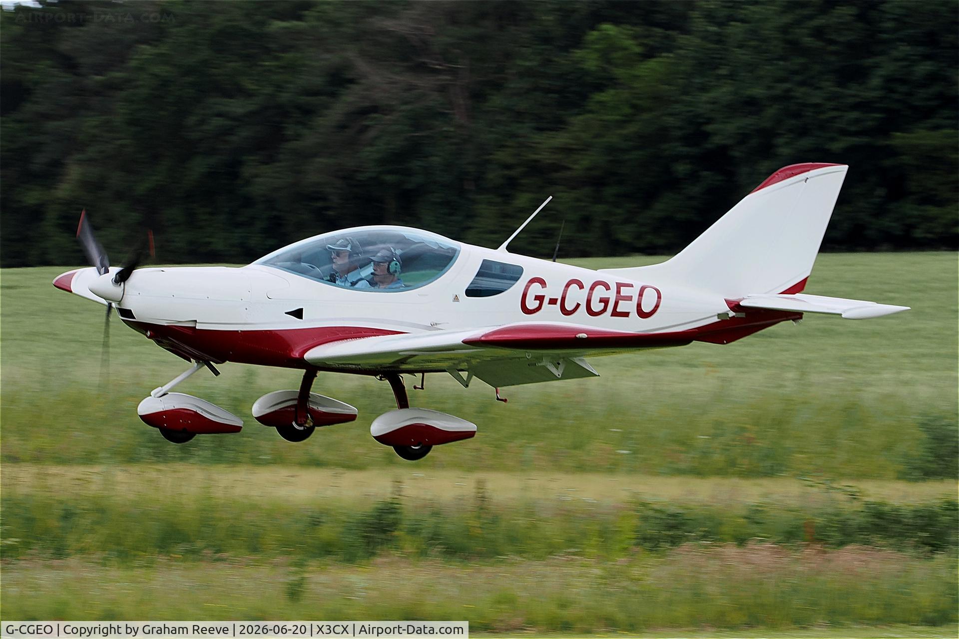 G-CGEO, 2009 CZAW SportCruiser, c/n 09SC303, Landing at Northrepps.