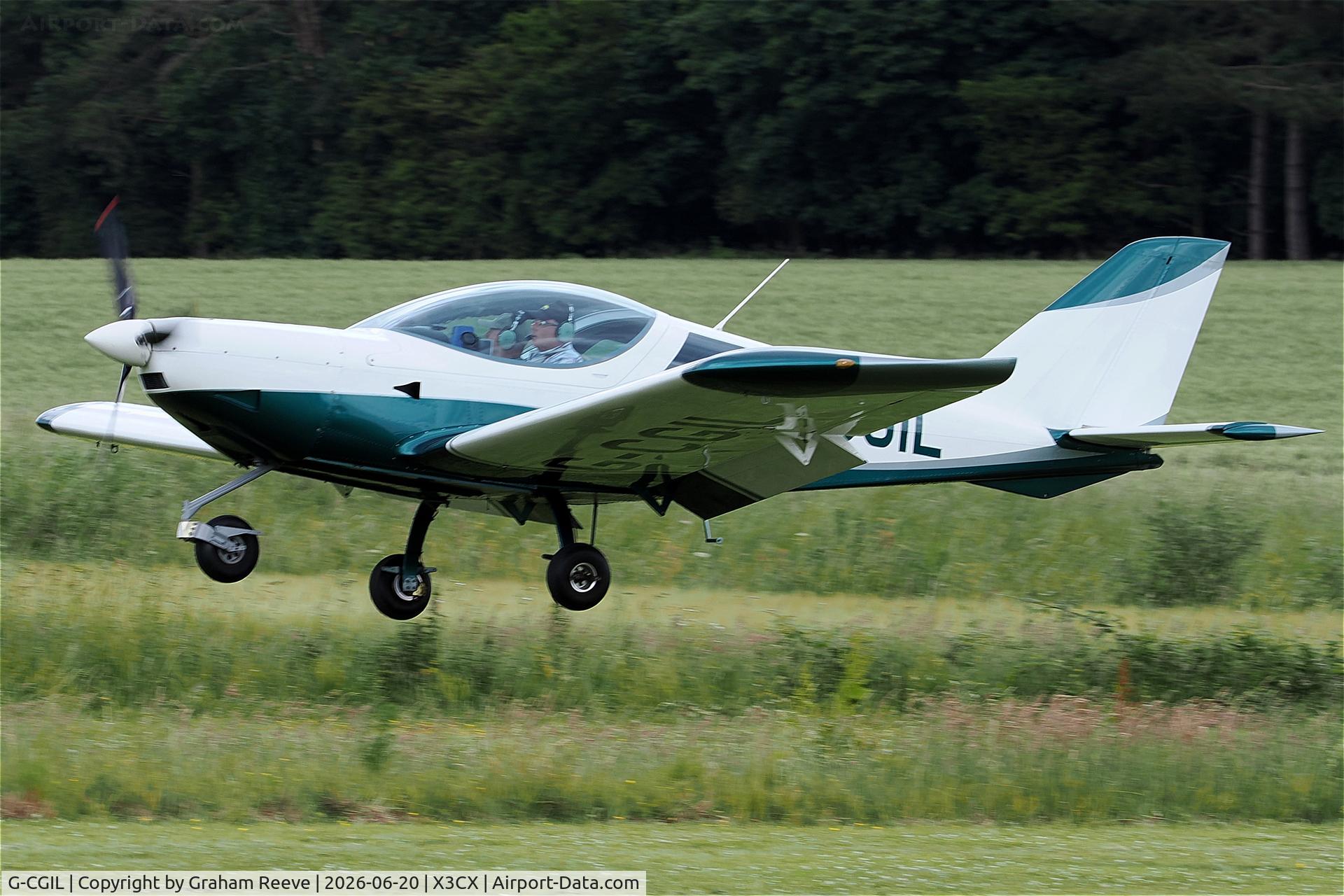 G-CGIL, 2010 CZAW SportCruiser, c/n LAA 338-14856, Landing at Northrepps.