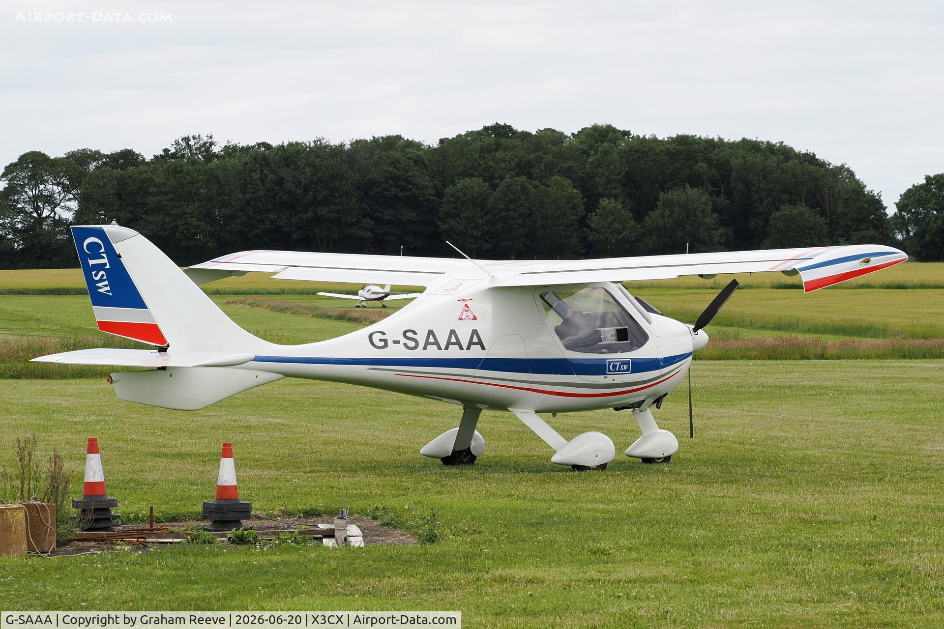 G-SAAA, 2006 Flight Design CTSW, c/n 05.12.09 l/n 8161, Parked at Northrepps.