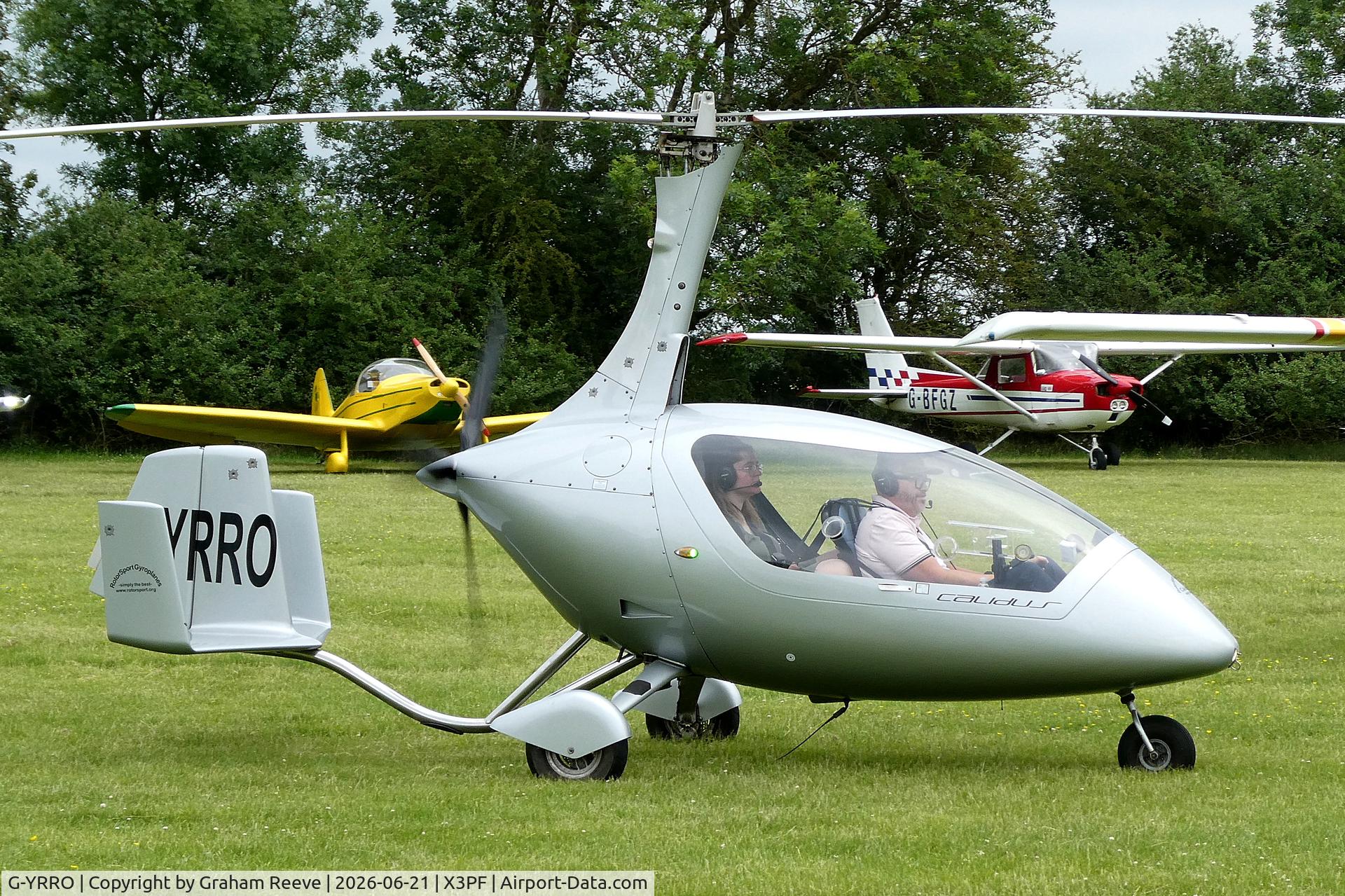 G-YRRO, 2009 Rotorsport UK Calidus, c/n RSUK/CALS/002, Just landed at Priory Farm.