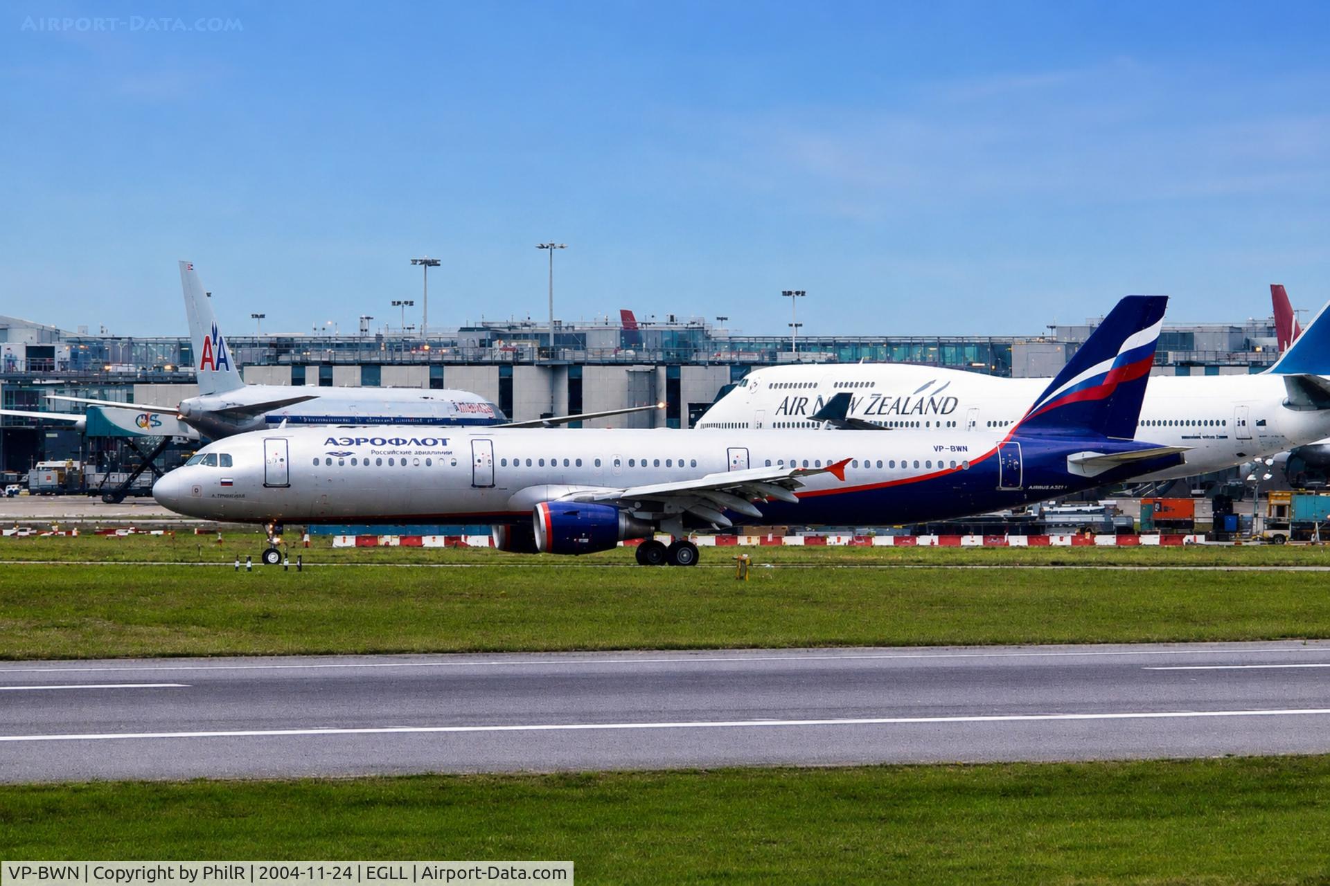 VP-BWN, 2004 Airbus A321-211, c/n 2330, VP-BWN Airbus A321 Aeroflot LHR 