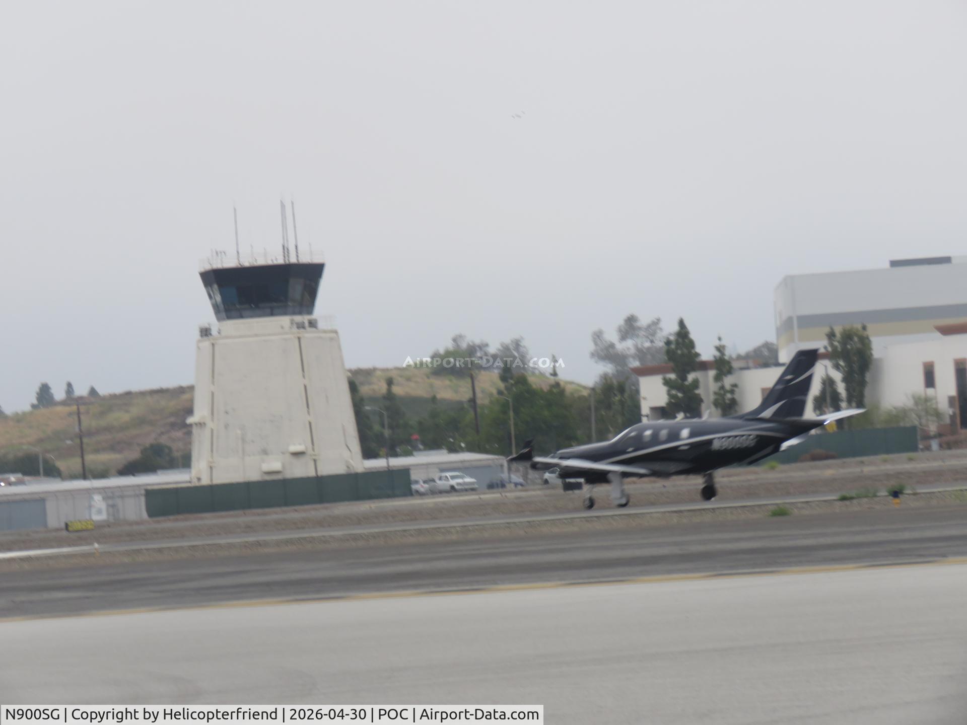 N900SG, 2014 Socata TBM 700 (950), c/n 1014, Ready to lift off