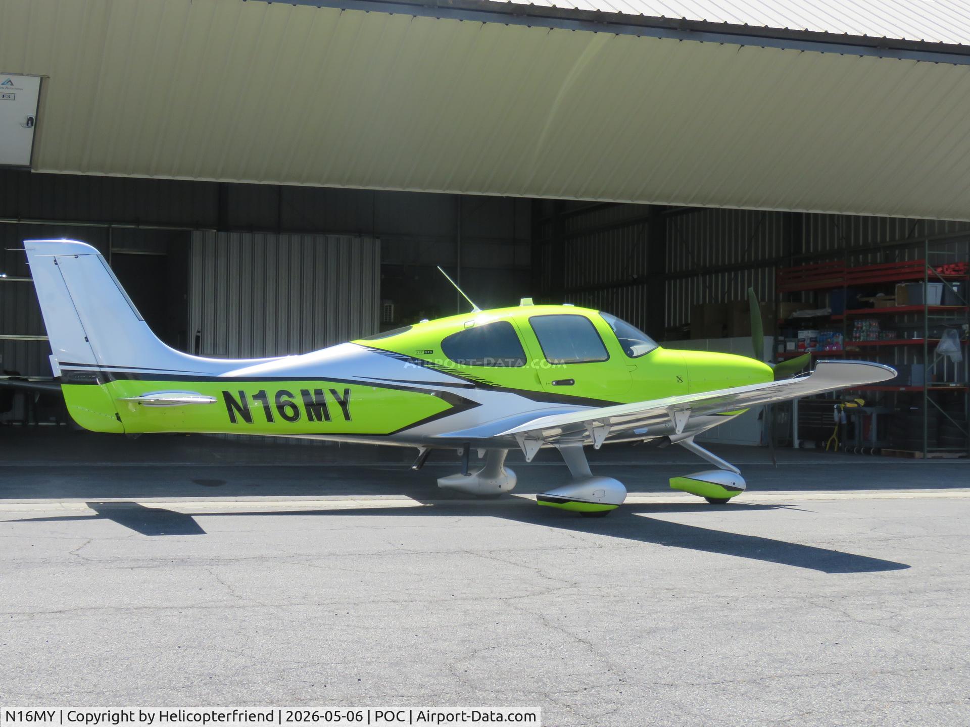 N16MY, 2025 Cirrus Design Corp SR22T, c/n 10476, Parked by a hanger