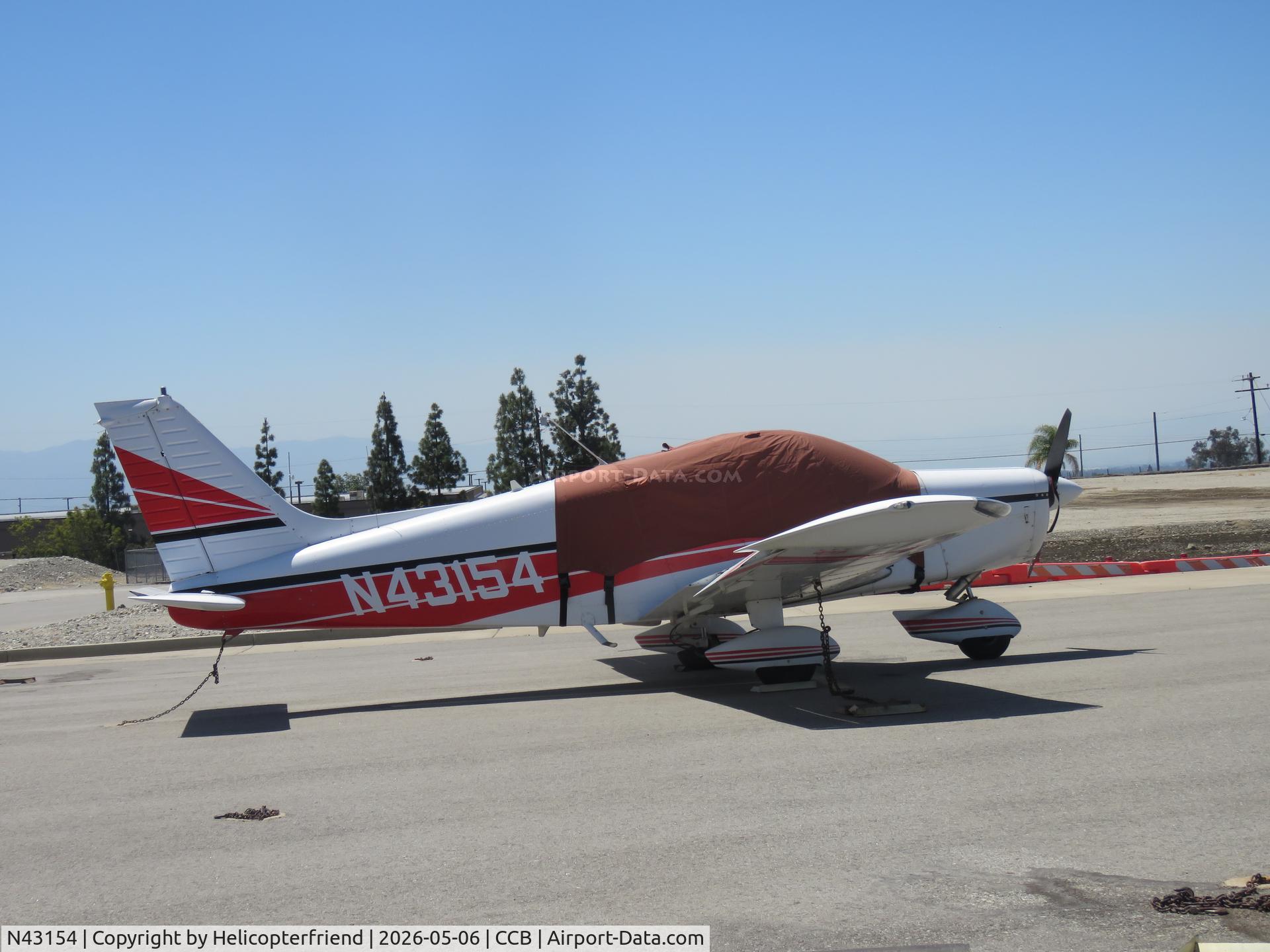 N43154, 1974 Piper PA-28-140, c/n 28-7425339, Parked in transit parking