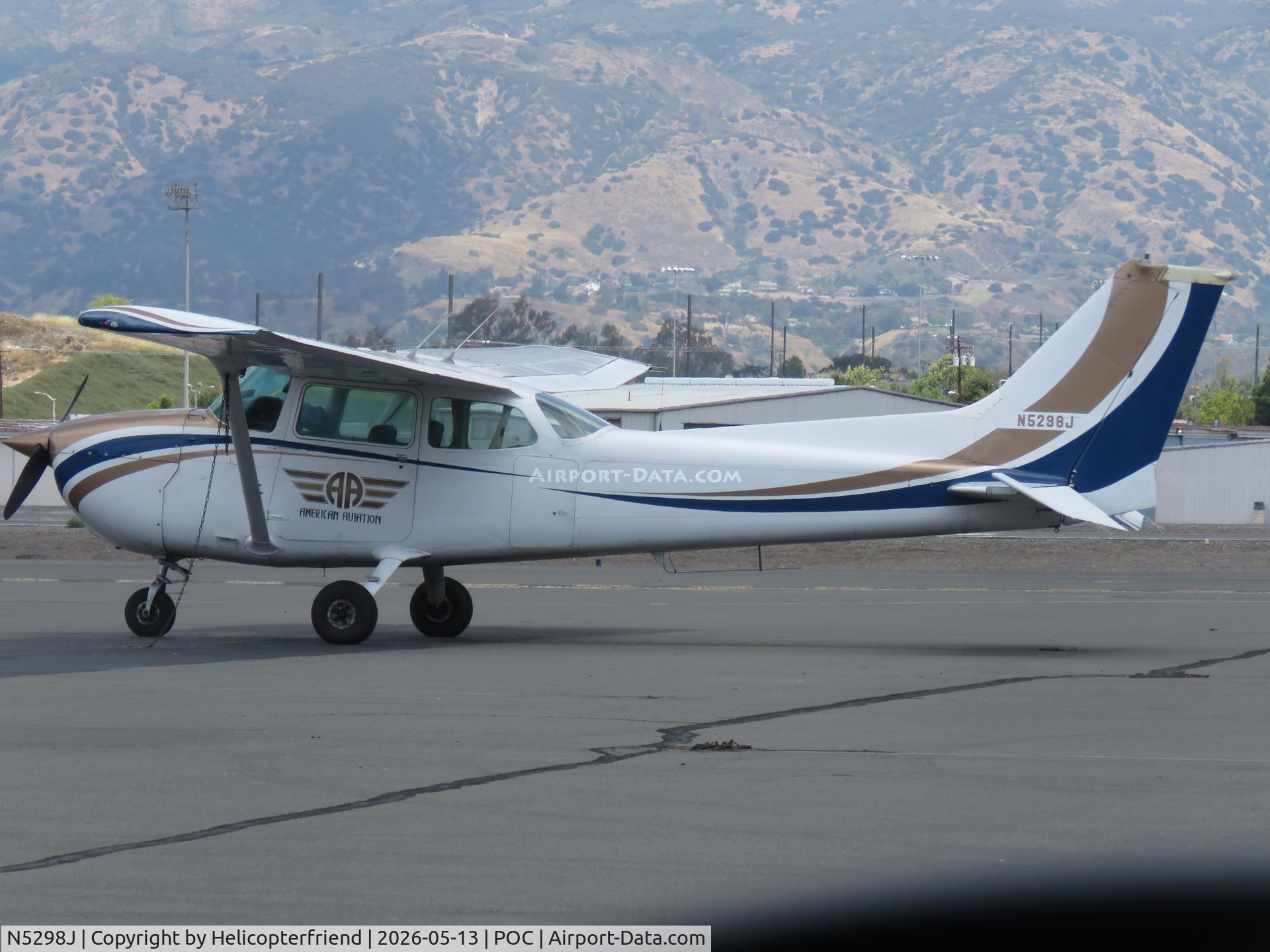 N5298J, 1980 Cessna 172N, c/n 17273758, Parked in transit parking