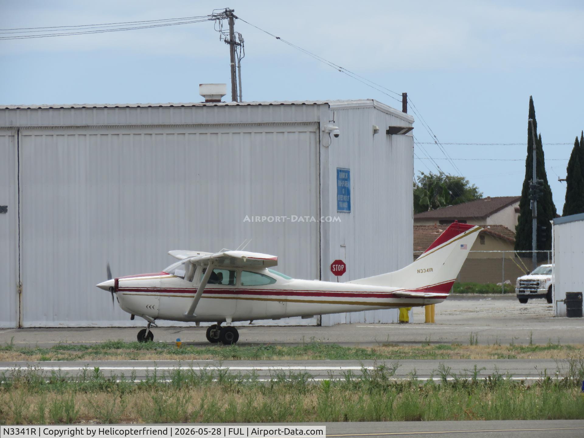 N3341R, 1967 Cessna 182L Skylane, c/n 18258641, Taxiing on taxiway November
