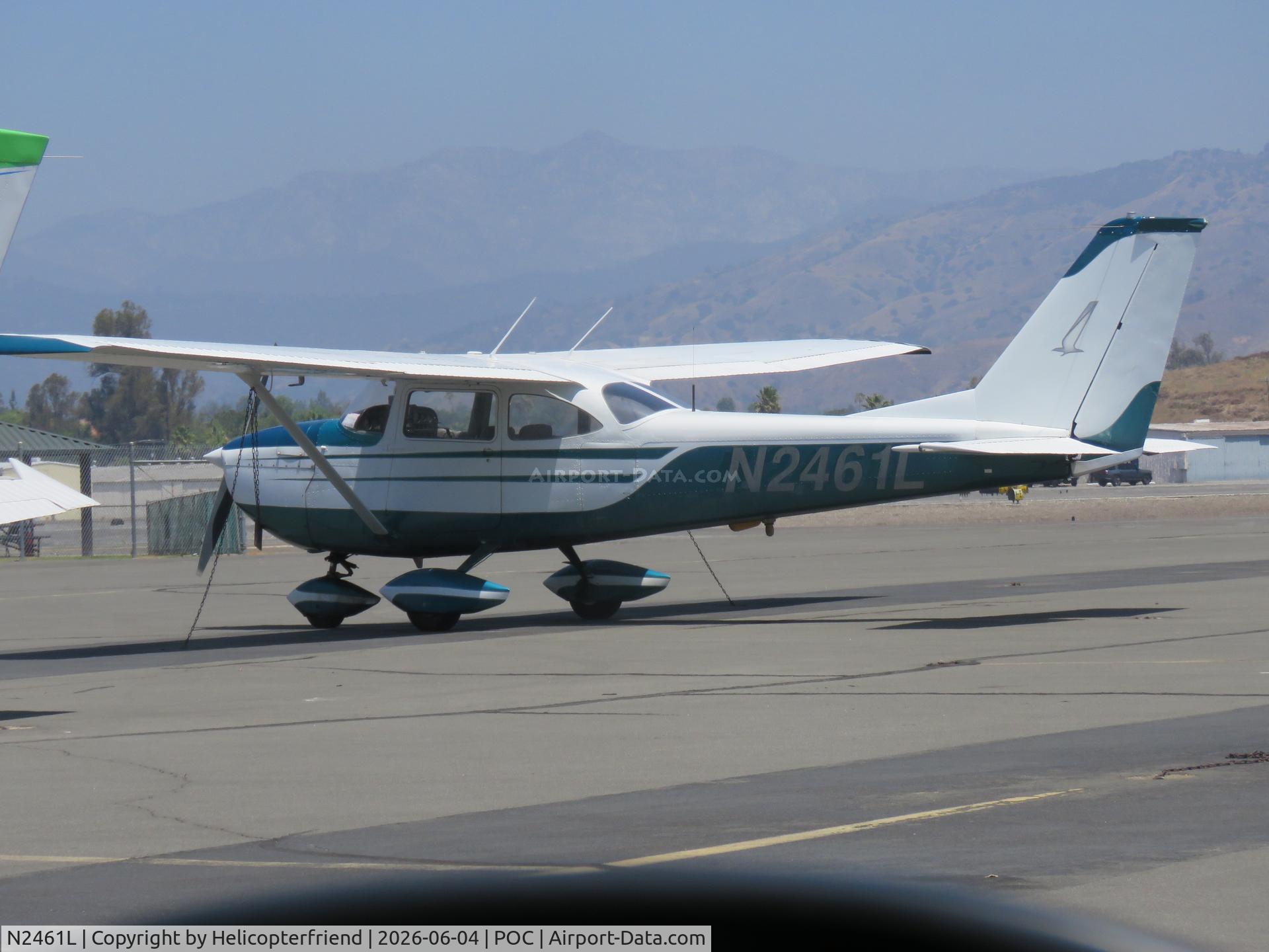 N2461L, 1966 Cessna 172H, c/n 17255661, Parked in transit parking