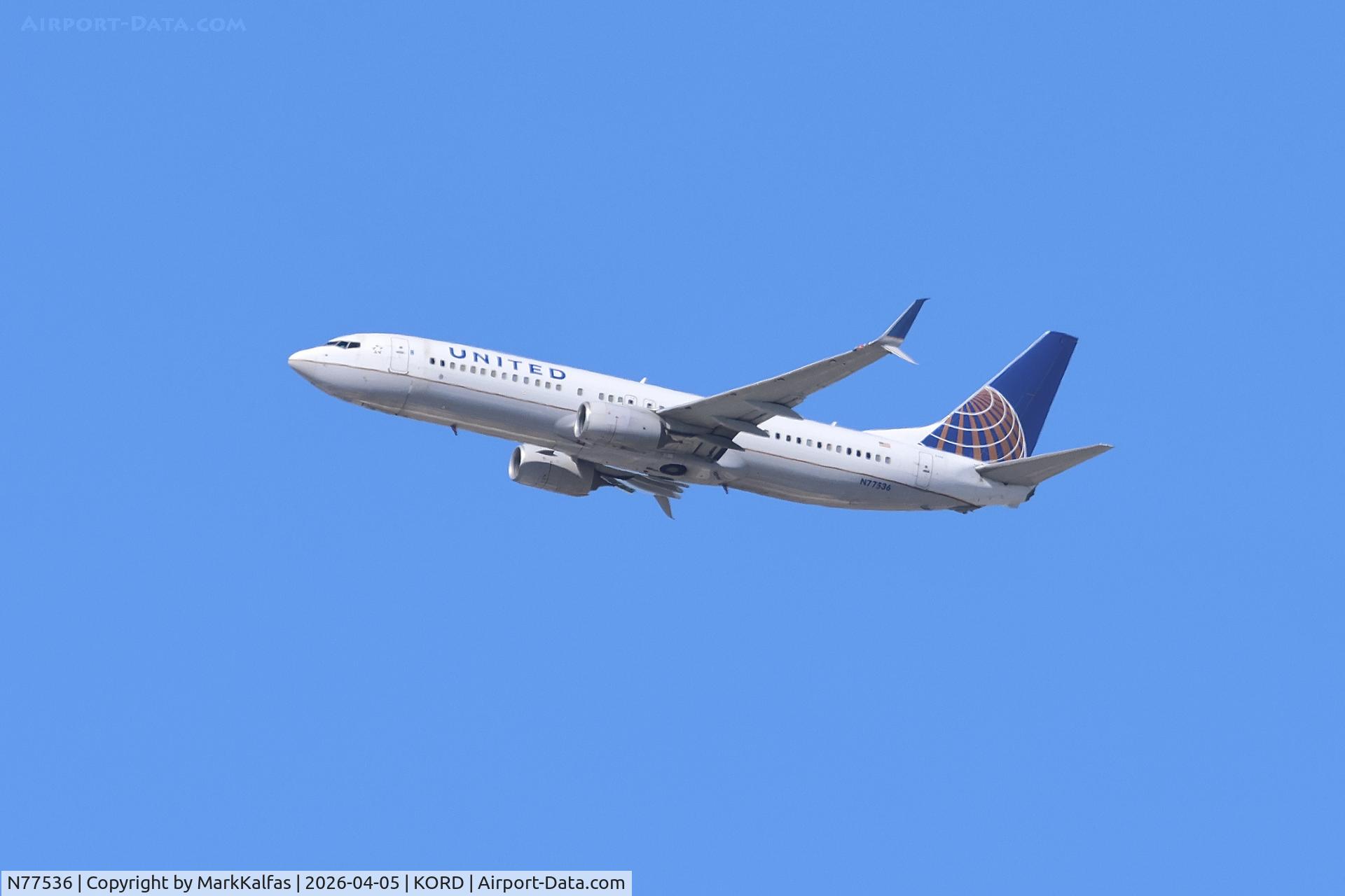 N77536, 2016 Boeing 737-824, c/n 62766, B738 United Airlines Boeing 737-824 N77536  departing 27R KORD